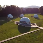 Οργανωμένο κάμπινγκ Glamping