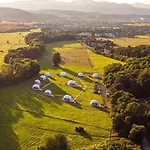 Οργανωμένο κάμπινγκ Glamping