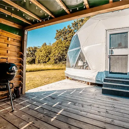 Glamping *